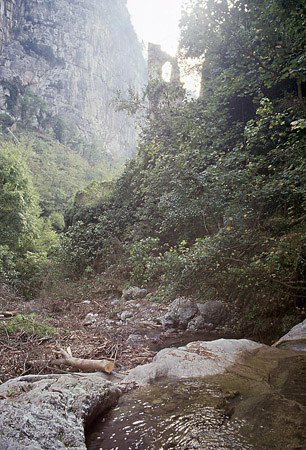 09 Valle delle ferriere - Rudere